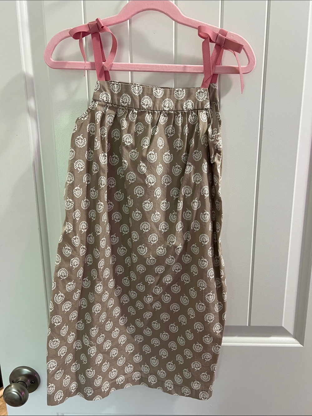 Hanna Andersson Tan Midi Skirt with White Leaf Print